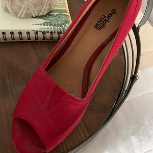 Red peep toe wedges